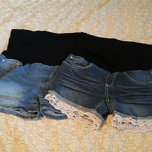 Bundle maternity shorts